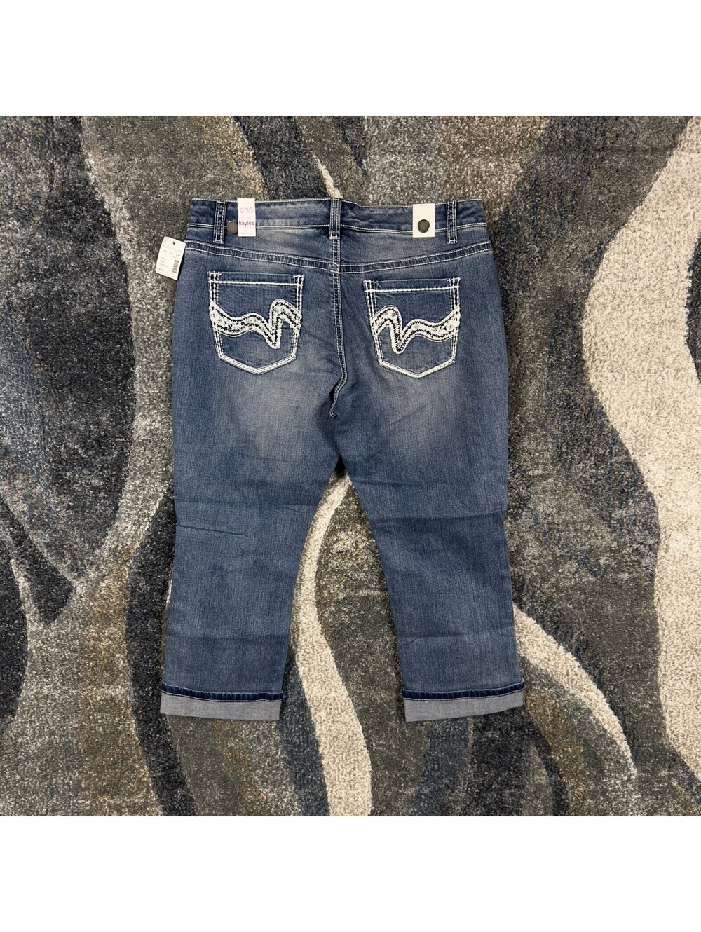 NEW Maurices Kaylee Distressed Capri Jeans Womens 9/10 Blue